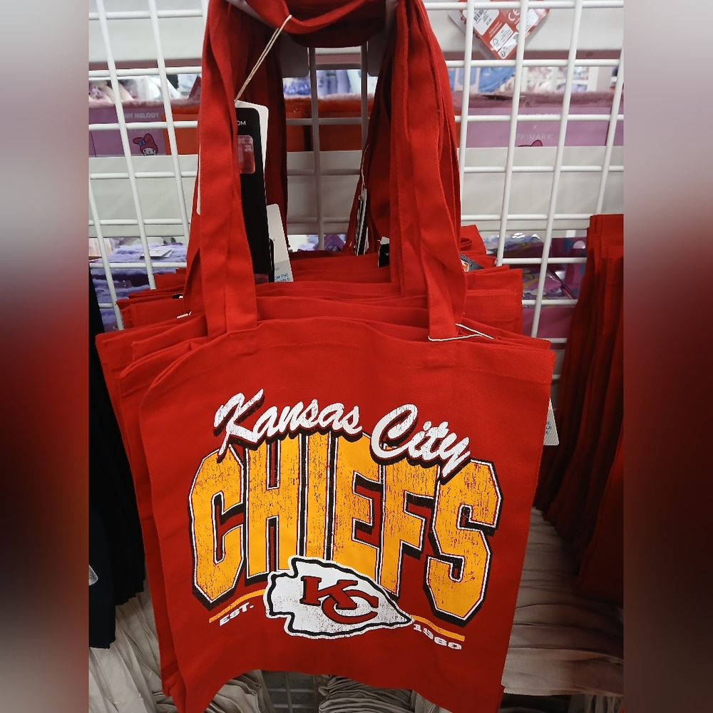 Kansas chief tote bag